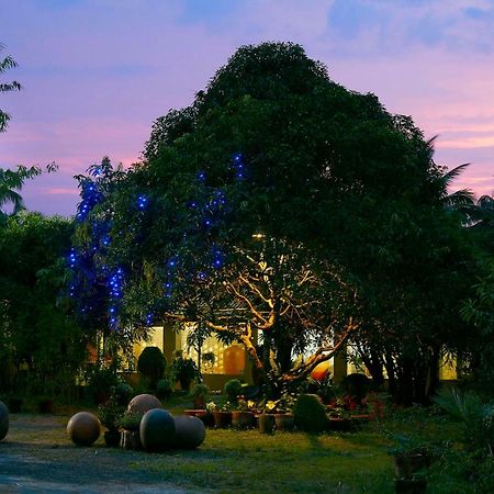 Clayfingers Art Cottage Thrissur Buitenkant foto