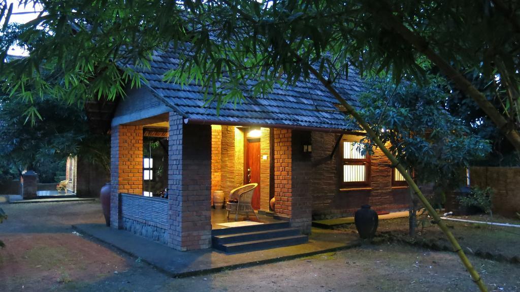 Clayfingers Art Cottage Thrissur Kamer foto